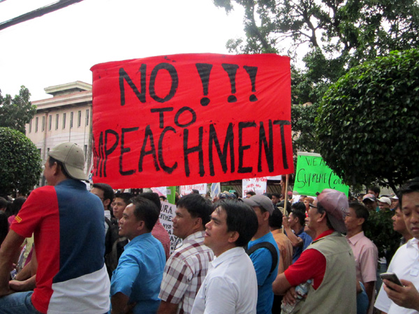 PROTEST IN RED