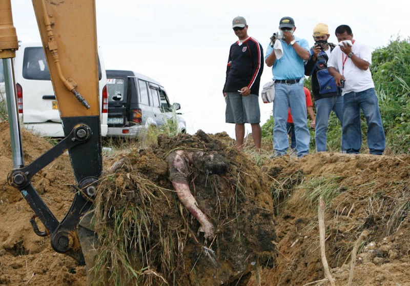 Photo by Rem Zamora / Philippine Daily Inquirer NOVEMBER 25, 2009 