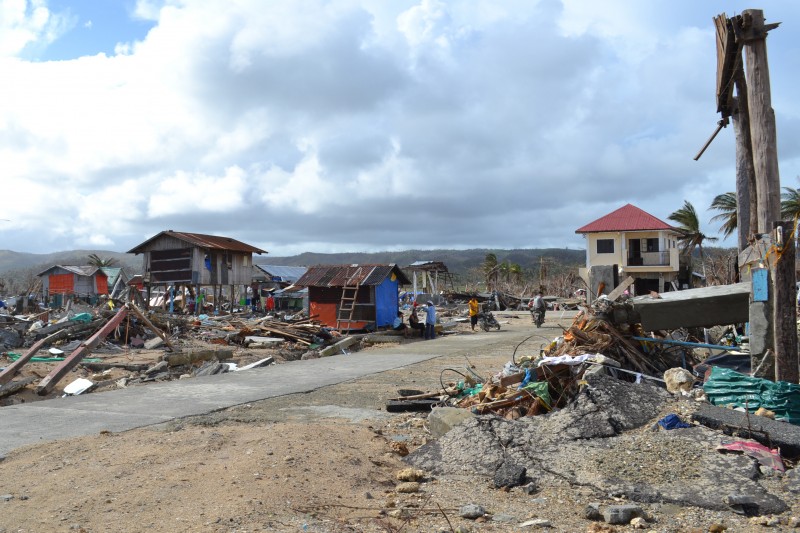 A town in Eastern Samar damaged by the storm surge. PHOTO BY KRISTINE SABILLO/INQUIRER.net