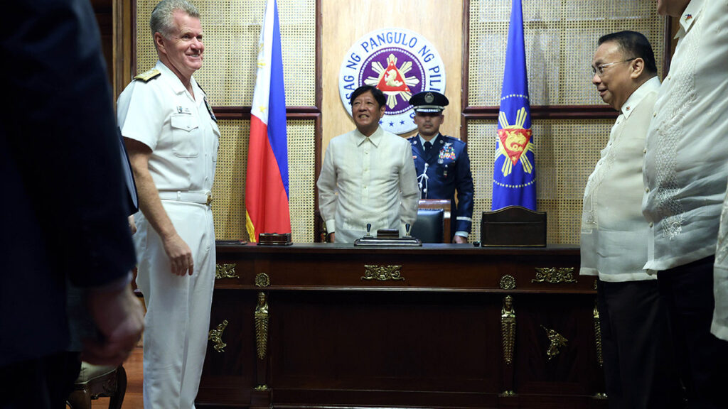 US FLEET CHIEF IN TOWN Adm. Samuel Paparo Jr., chief of the US military’s Indo-Pacific Command (left), makes a courtesy call on President Marcos at Malacañang on Tuesday, when Manila also hosted an international military forumorganized by the US command. —MARIANNE BERMUDEZ