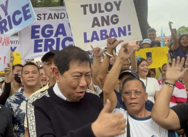 Former Caloocan 2nd District Rep. Egay Erice meets his supporters who flocked the Commission on Elections in Intramuros to protest his disqualification. INQUIRER.net/John Eric Mendoza