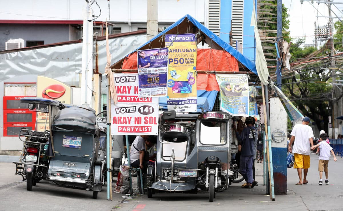 Remove illegal posters or be delisted, bets told