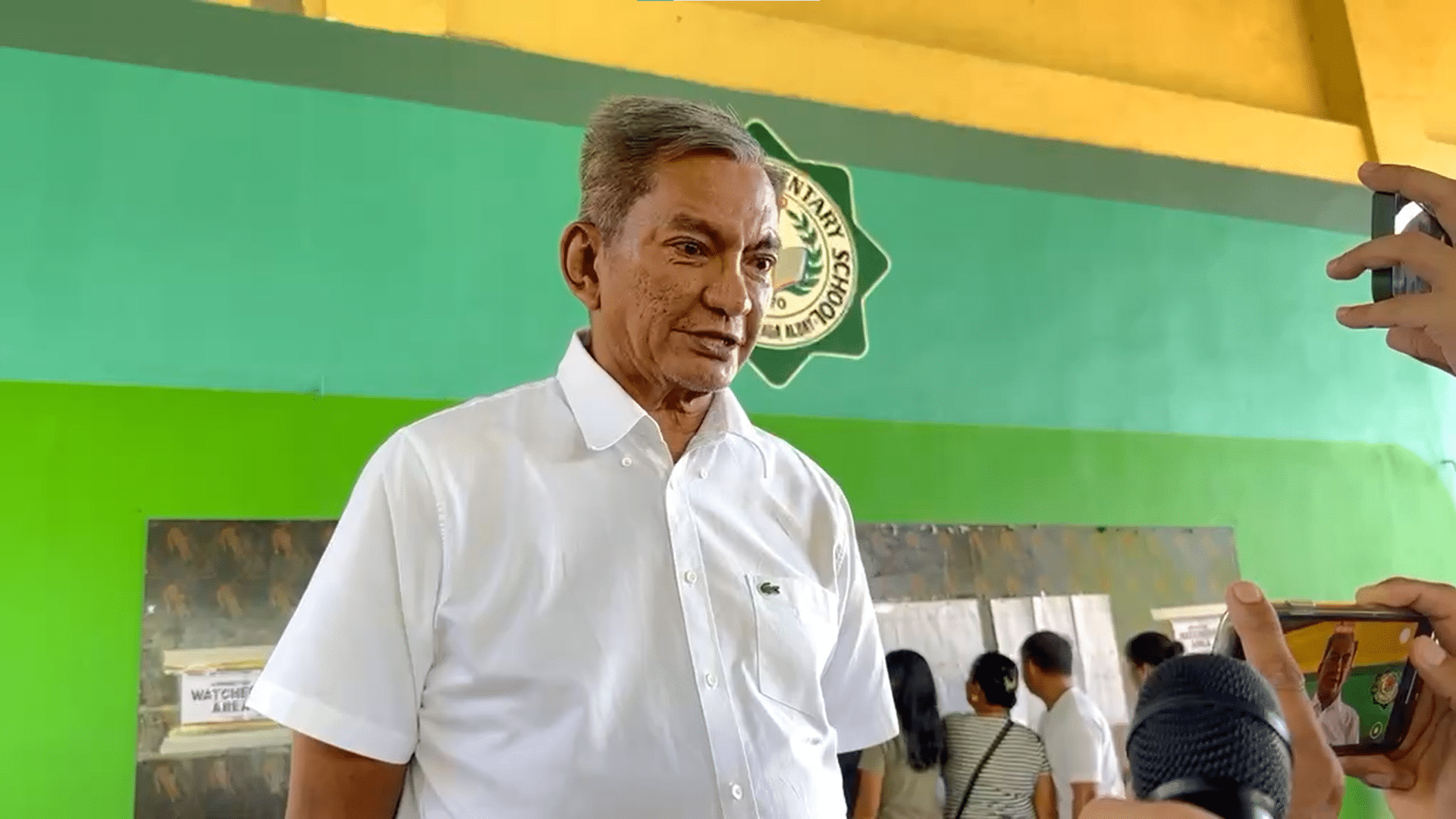 Salceda casts vote in Albay