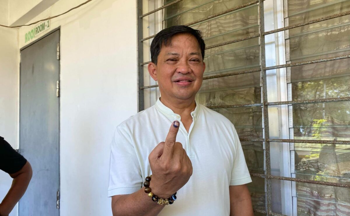 The provincial board of canvassers in Albay named Noel Rosal as the governor of Albay province on Tuesday, May 13, shortly after the Commission on Elections (Comelec) rejected the motion of the camp of 2nd District Representative Joey Salceda to suspend the proclamation.