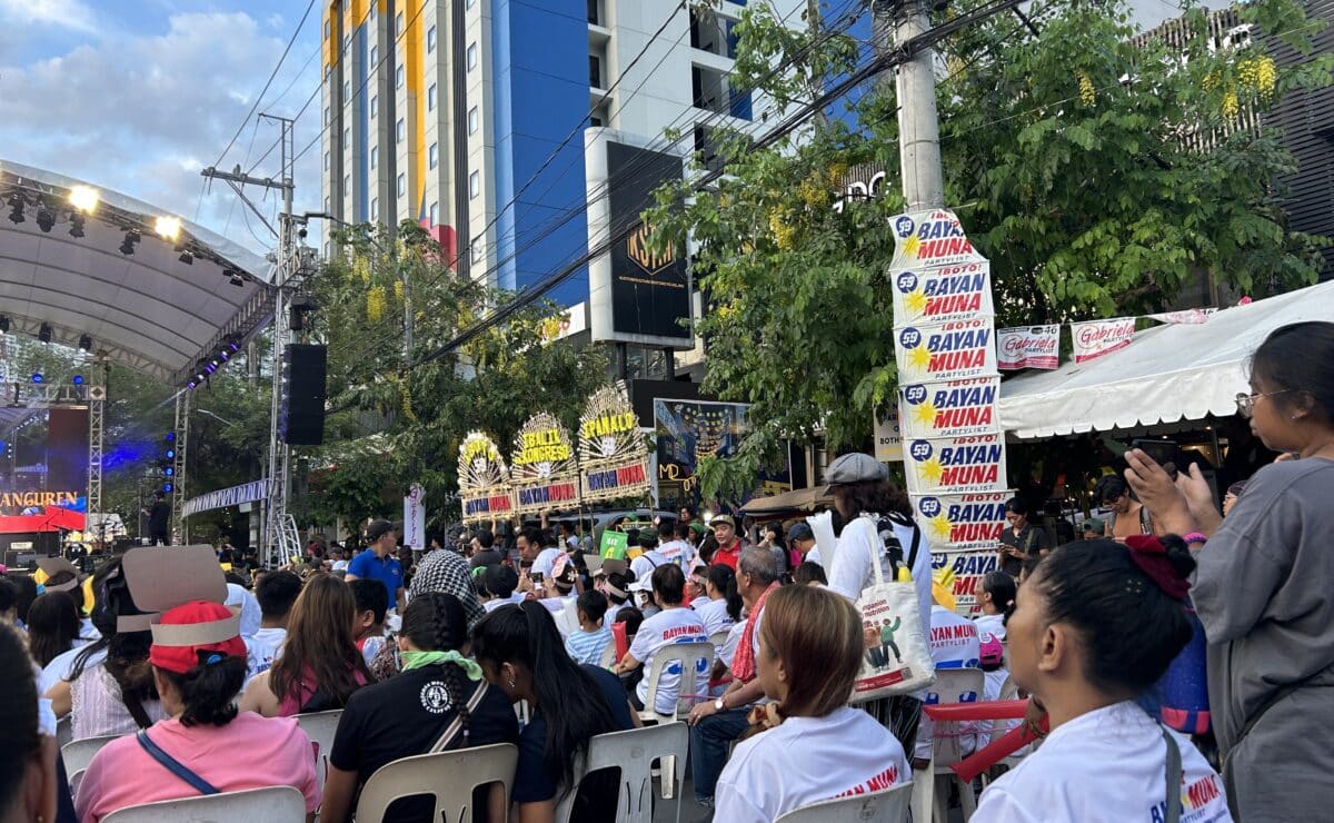Hundreds of supporters of Makabayan senatorial candidates flocked Tomas Morato Extension in Quezon City for the coalition's national miting de avance, three days before this year's midterm elections.