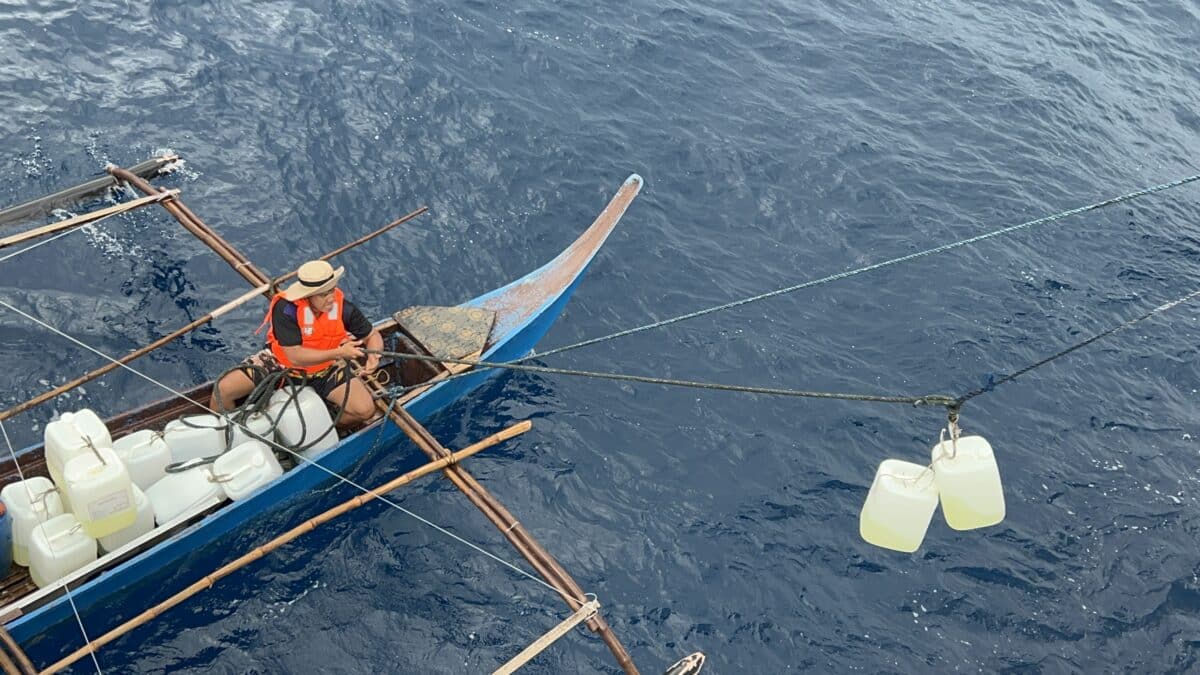 LOOK: Atin Ito's distribution of fuel to local fishermen in WPS