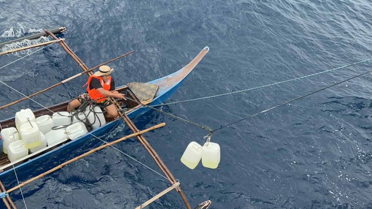 LOOK: Atin Ito's distribution of fuel to local fishermen in WPS