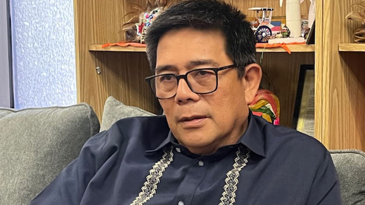 LOW TURNOUT. Los Angeles consul general Adelio Cruz blames the low turnout of the first online only voting for overseas Filipinos as the result of the “birth pains of new technology.” (Danny Petilla)