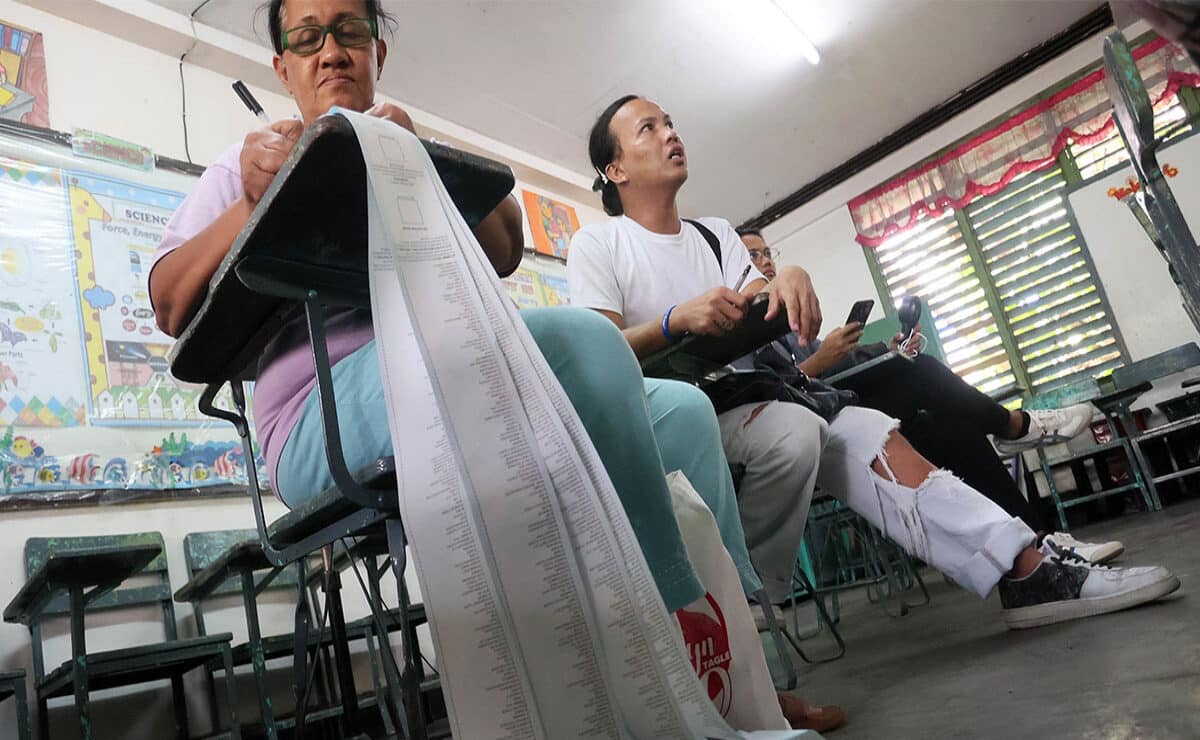 In line with President Ferdinand Marcos Jr.’s order, the Department of Budget and Management (DBM) on Friday said it approved the across the board P2,000 honoraria hike for teachers and poll workers.