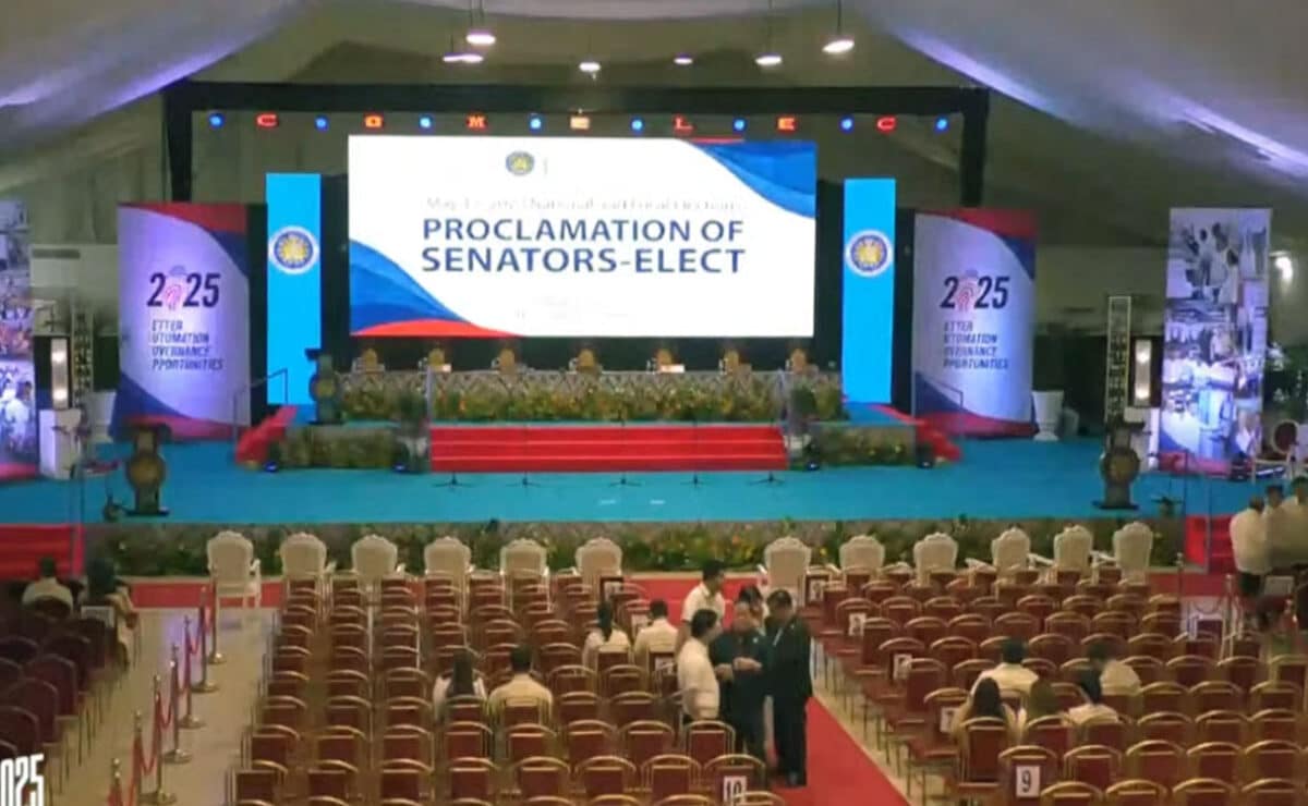 The Commission on Elections (Comelec) on Saturday afternoon began the proclamation of the winning Magic 12 senators, the earliest period in the poll body’s history.