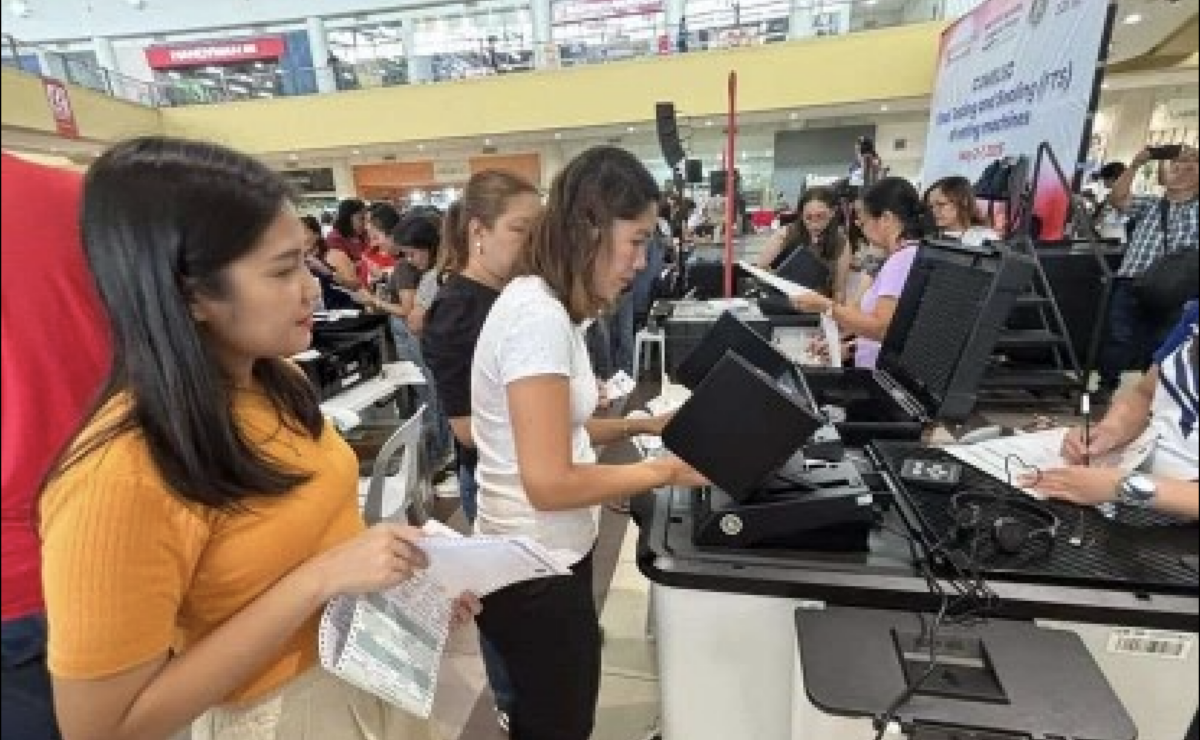 Voters can avail free rides and ride discounts from two ride-hailing platforms Grab Philippines and MoveIt on May 12, election day.