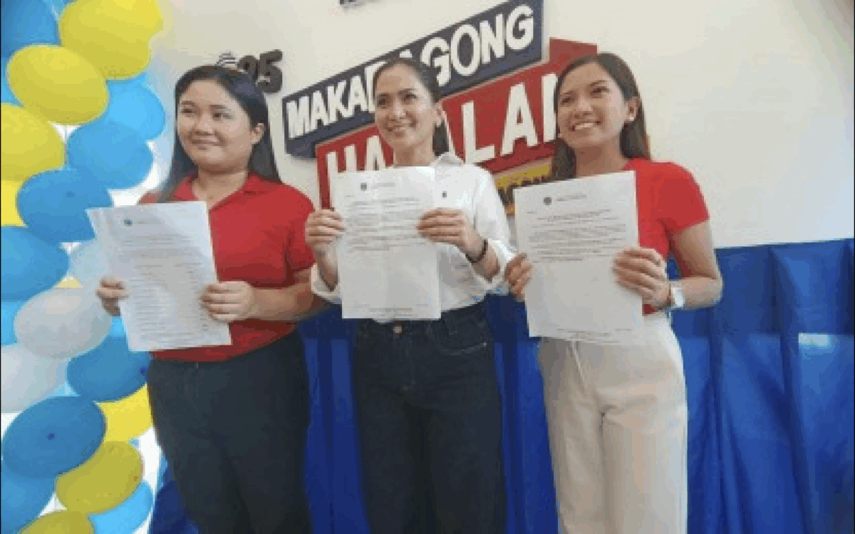 WOMEN POWER. Iloilo Rep. Julienne Baronda (center), vice mayor-elect Lady Grace Julie Baronda (right), and councilor-elect Sheen Marie Mabilog (left) after being proclaimed on Tuesday (May 13, 2025). They will be joining forces with mayor-elect Raisa Treñas-Chu in serving the city for the next three years. (PNA photo by PGLena)
