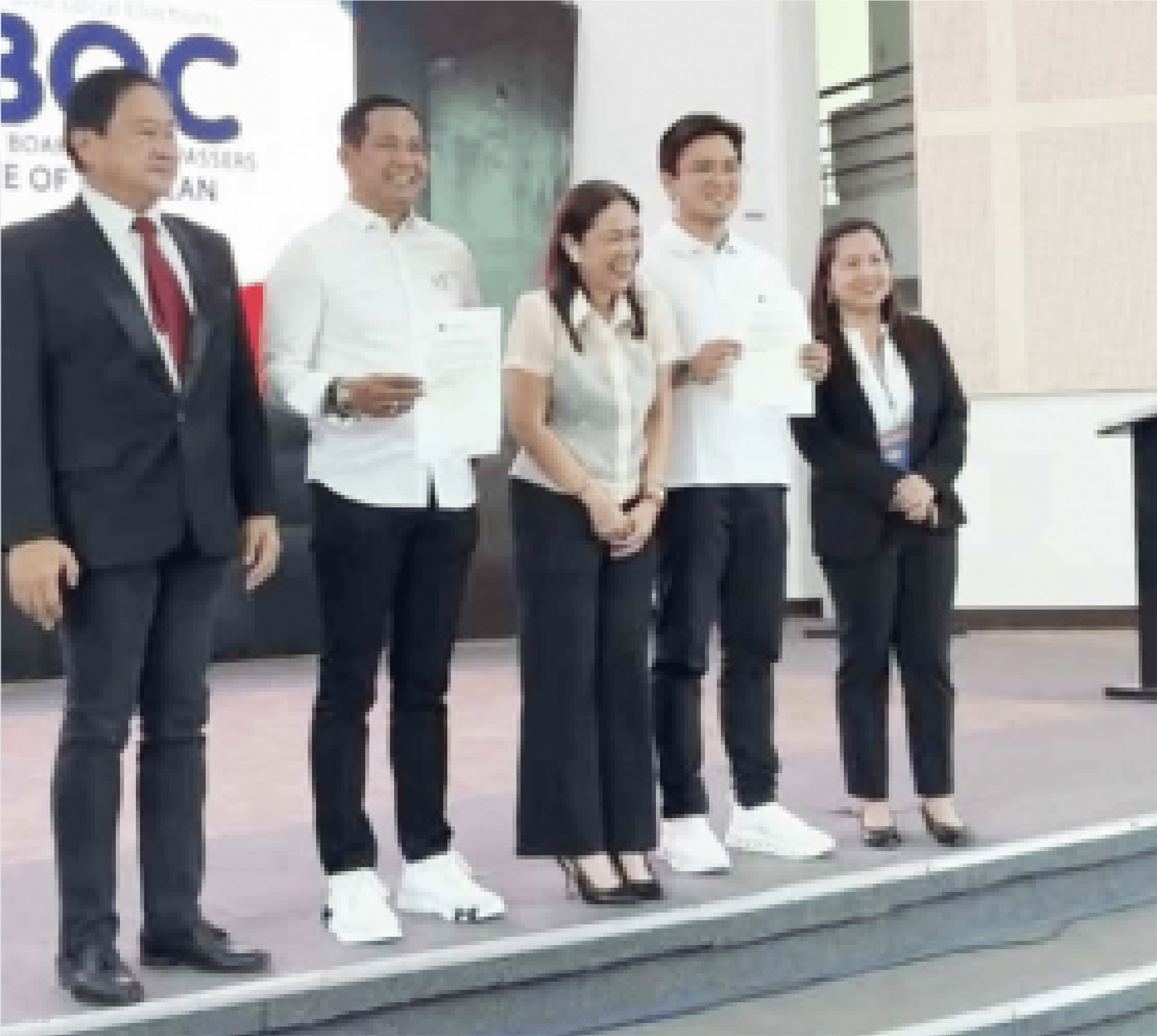 Fernando wins 3rd term in Bulacan, makes record with 1.1 million votes