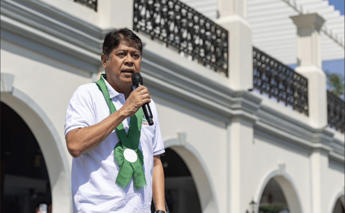 With four days remaining before the midterm elections, former senator and senatorial candidate Francis “Kiko” Pangilinan on Wednesday made a final campaign push in La Union, meeting with local officials and engaging with supporters.