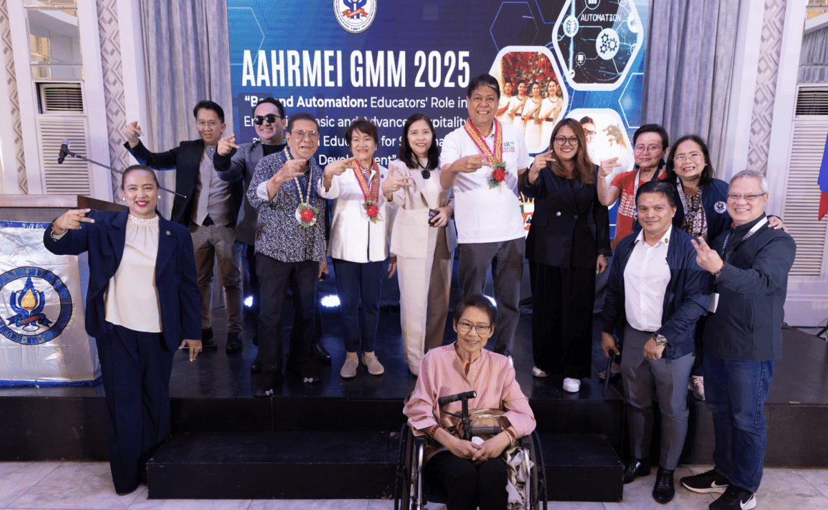 With four days remaining before the midterm elections, former senator and senatorial candidate Francis “Kiko” Pangilinan on Wednesday made a final campaign push in La Union, meeting with local officials and engaging with supporters.