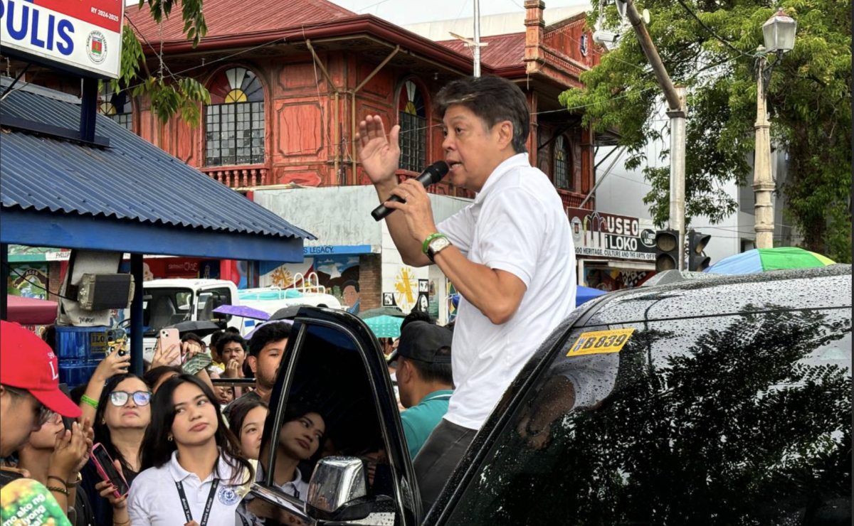 With four days remaining before the midterm elections, former senator and senatorial candidate Francis “Kiko” Pangilinan on Wednesday made a final campaign push in La Union, meeting with local officials and engaging with supporters.