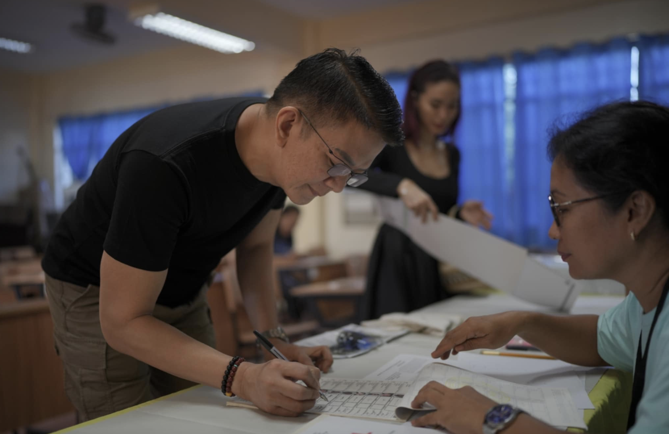Chiz Escudero, Heart Evangelista cast votes in Sorsogon