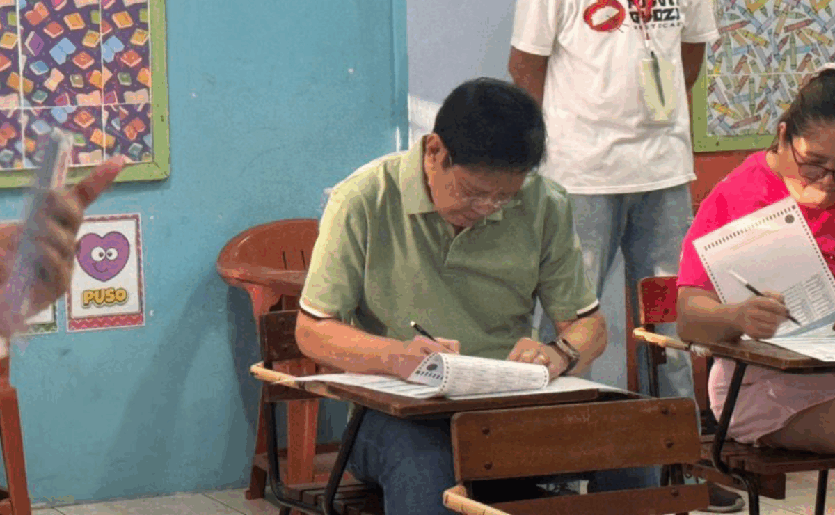 Senatorial candidate Panfilo Lacson votes at a school in Imus, Cavite on Monday, May 12, 2025. — Photo courtesy of Panfilo Lacson's office