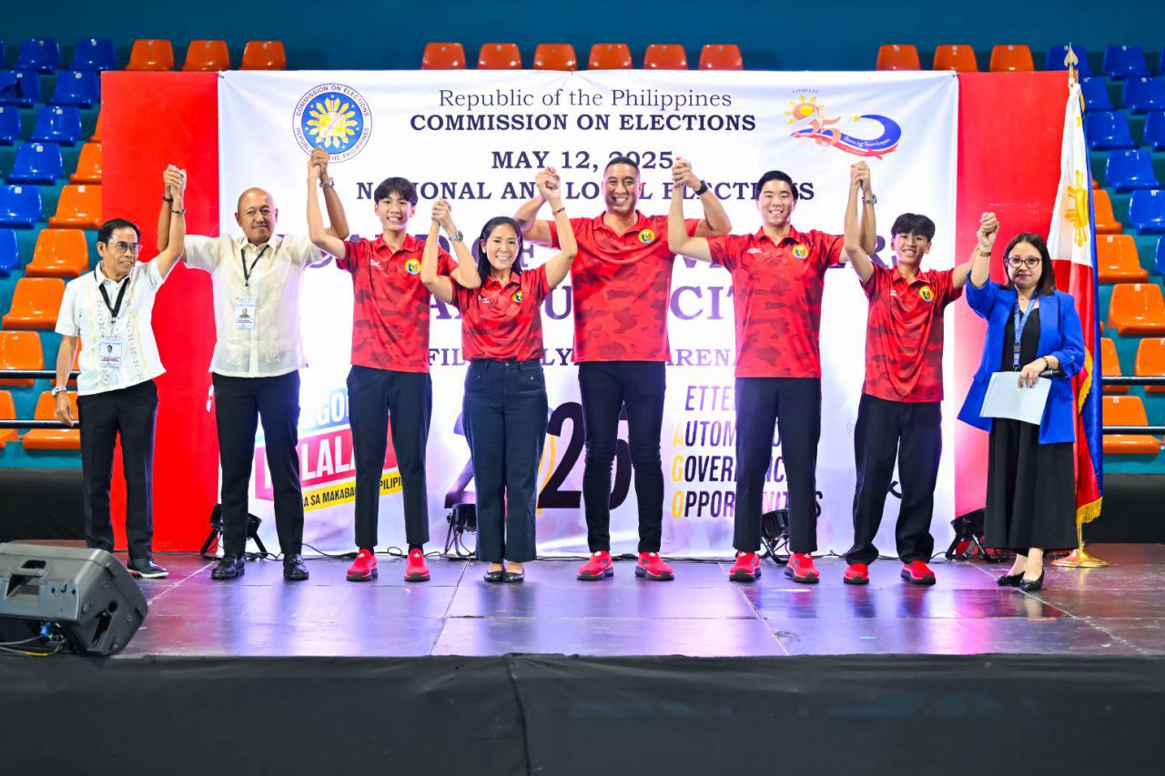 The ticket of San Juan Mayor Francis Zamora celebrates.