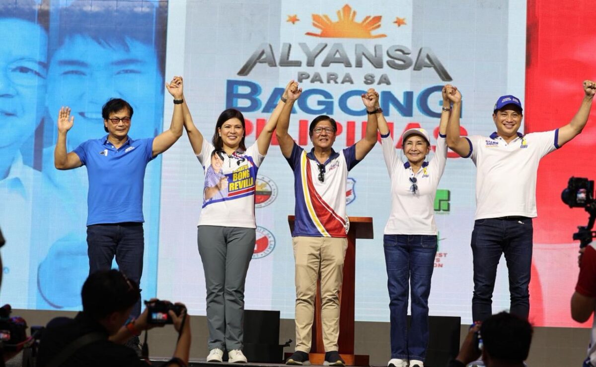 ONE CEBU: President Ferdinand Marcos Jr. and Cebu Gov. Gwen Garcia endorse senatorial candidate Benhur Abalos.