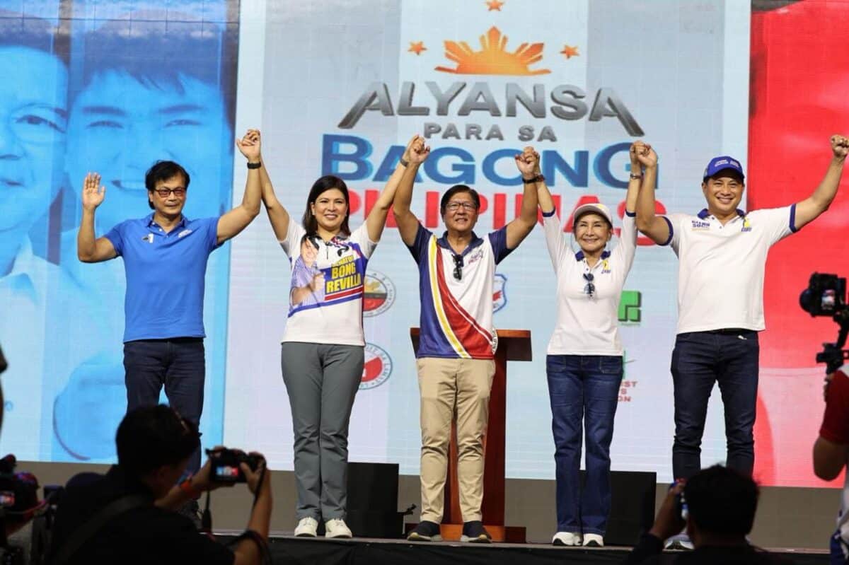 ONE CEBU: President Ferdinand Marcos Jr. and Cebu Gov. Gwen Garcia endorse senatorial candidate Benhur Abalos.