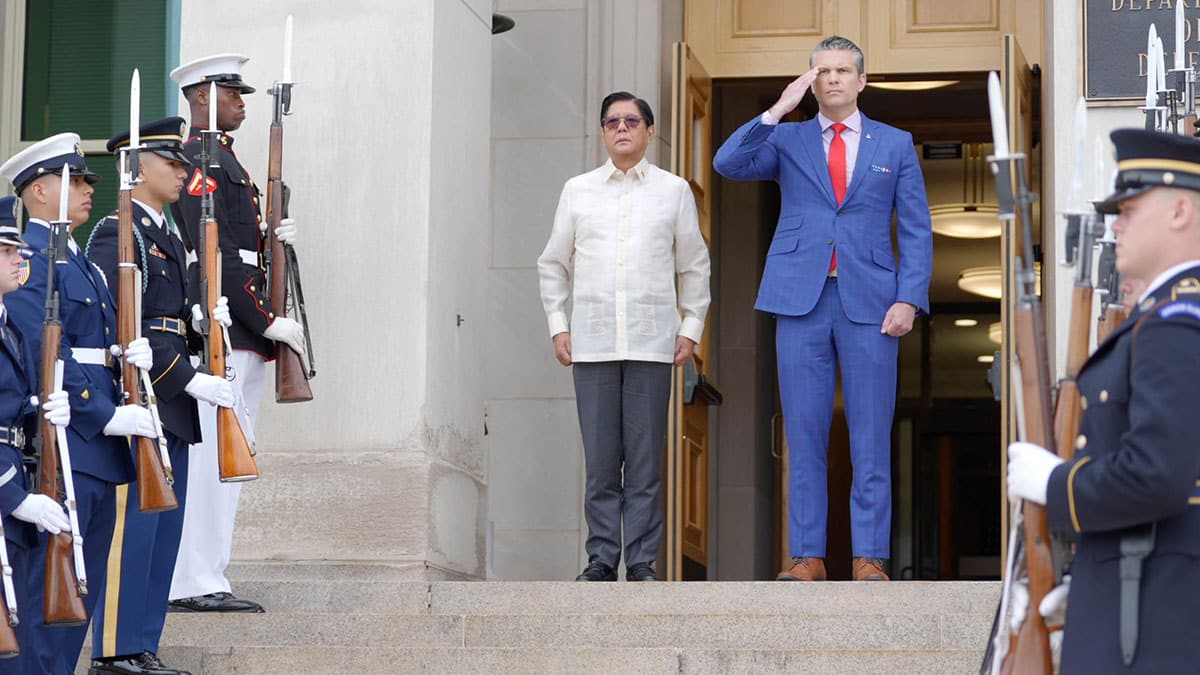 FOR STRONGER ‘DETERRENCE’ President Marcos is welcomed by US Defense Secretary Pete Hegseth with an honor guard at the Pentagon onMonday.—PRESIDENTIAL COMMUNICATIONS OFFICE PHOTO
