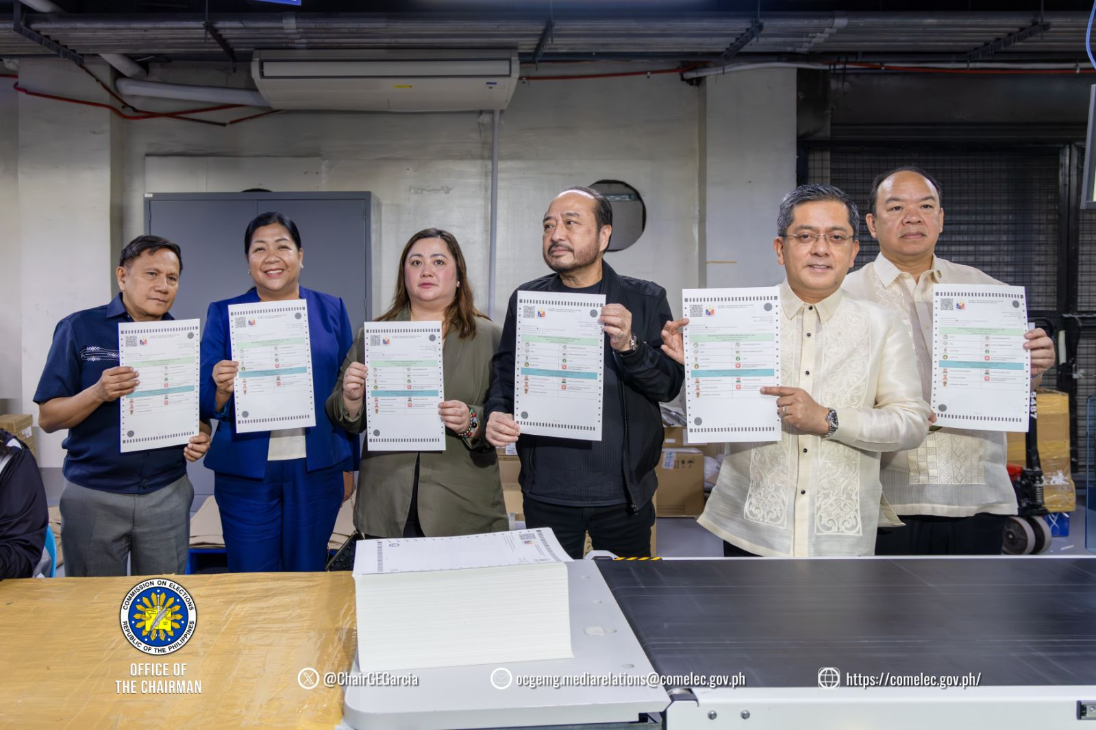 The Commission on Elections resumes the printing of official ballots for the BARMM Parliamentary Elections on Thursday, August 28, at the National Printing Office in Quezon City. (Photo by Comelec/Viber)