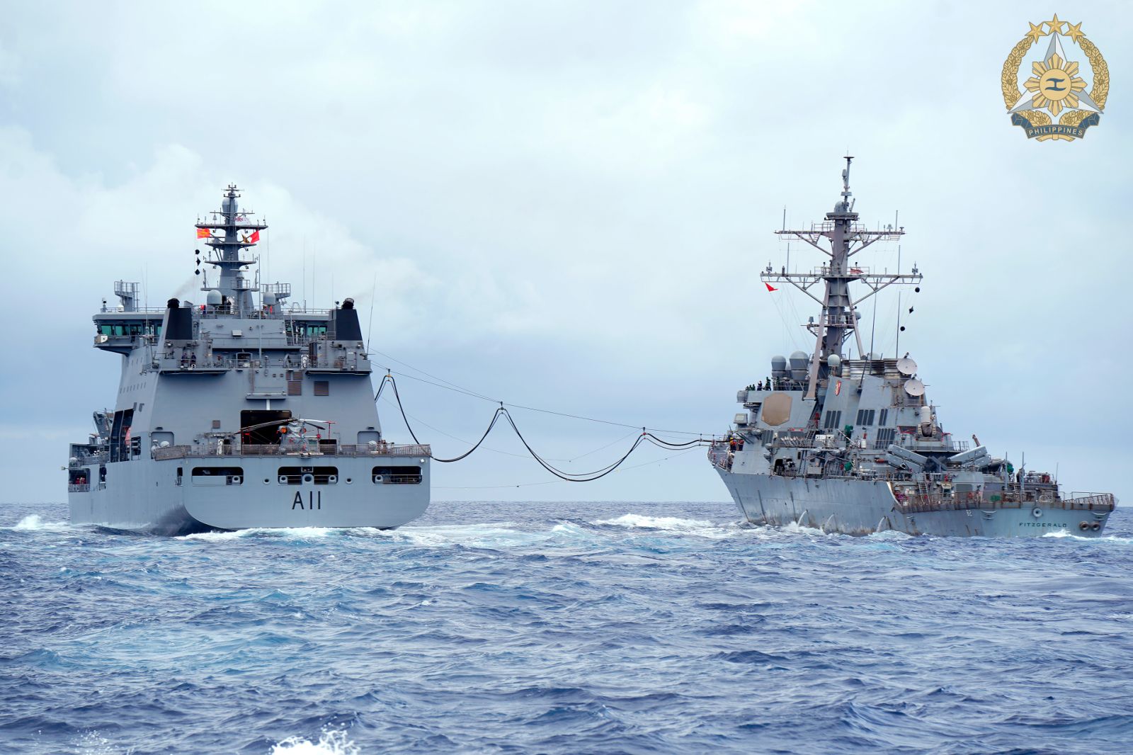 The Royal New Zealand Navy’s HMNZS Aotearoa (A11) and the US Navy’s USS Fitzgerald (DDG-62) conduct a fueling-at-sea exercise during the Multilateral Maritime Cooperative Activity in the West Philippine Sea on Oct. 30. (Photo by A1C Castro PAF/PAOAFP)
