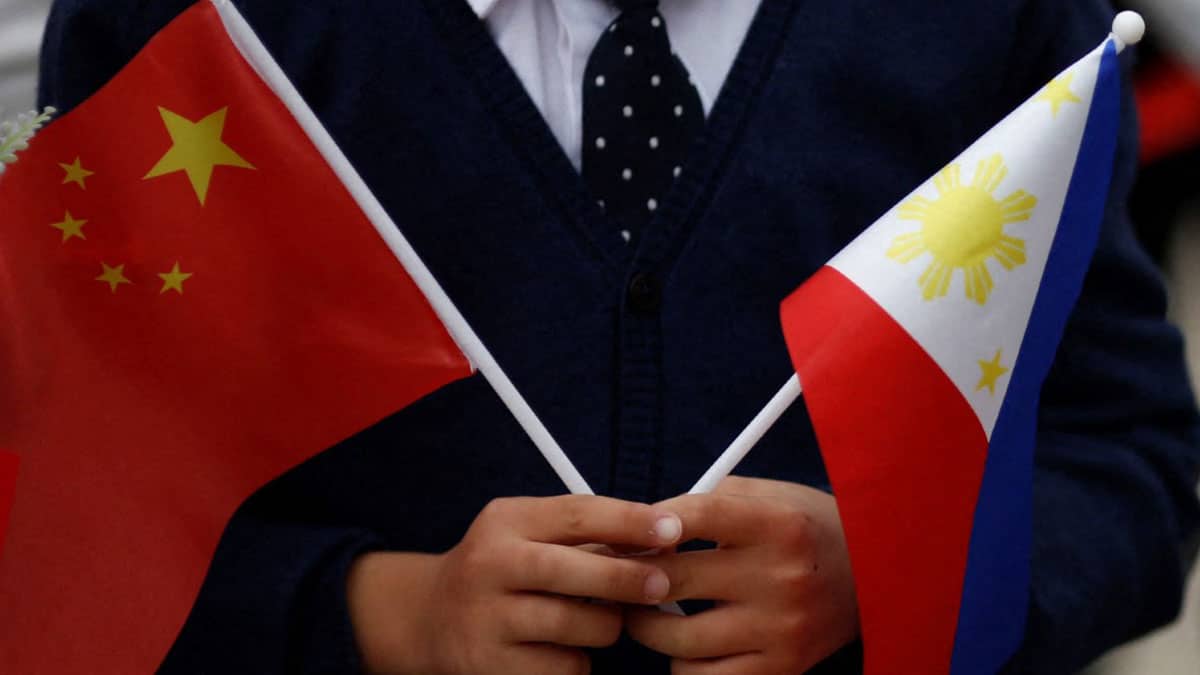 China bars Philippine local officials over Kalayaan resolutions