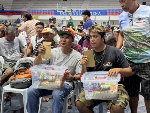 Gov’t taps fisherfolk for sea watch, rolls out aid during Balikatan